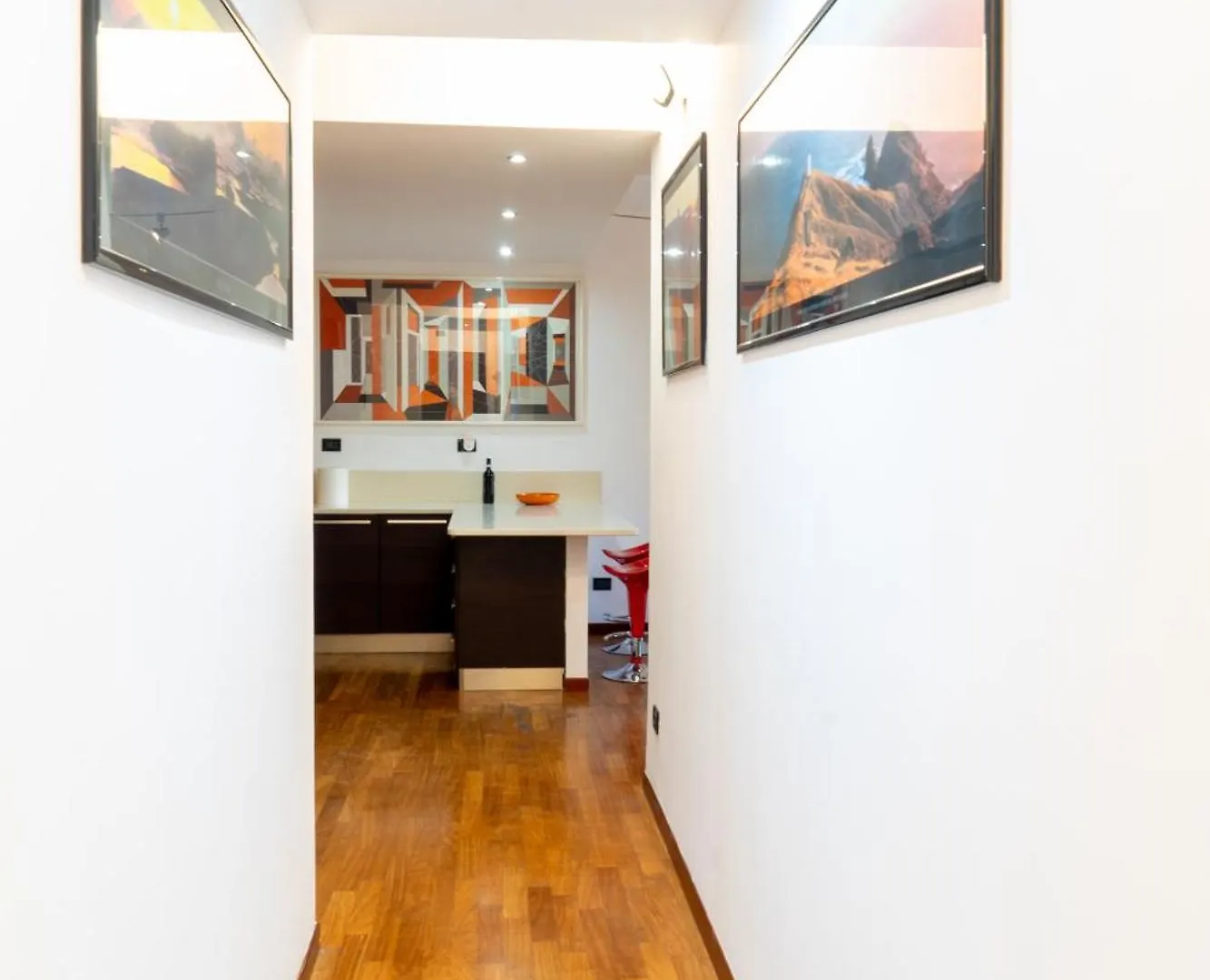 Comfortable, Wide And Cozy Apartment Rome