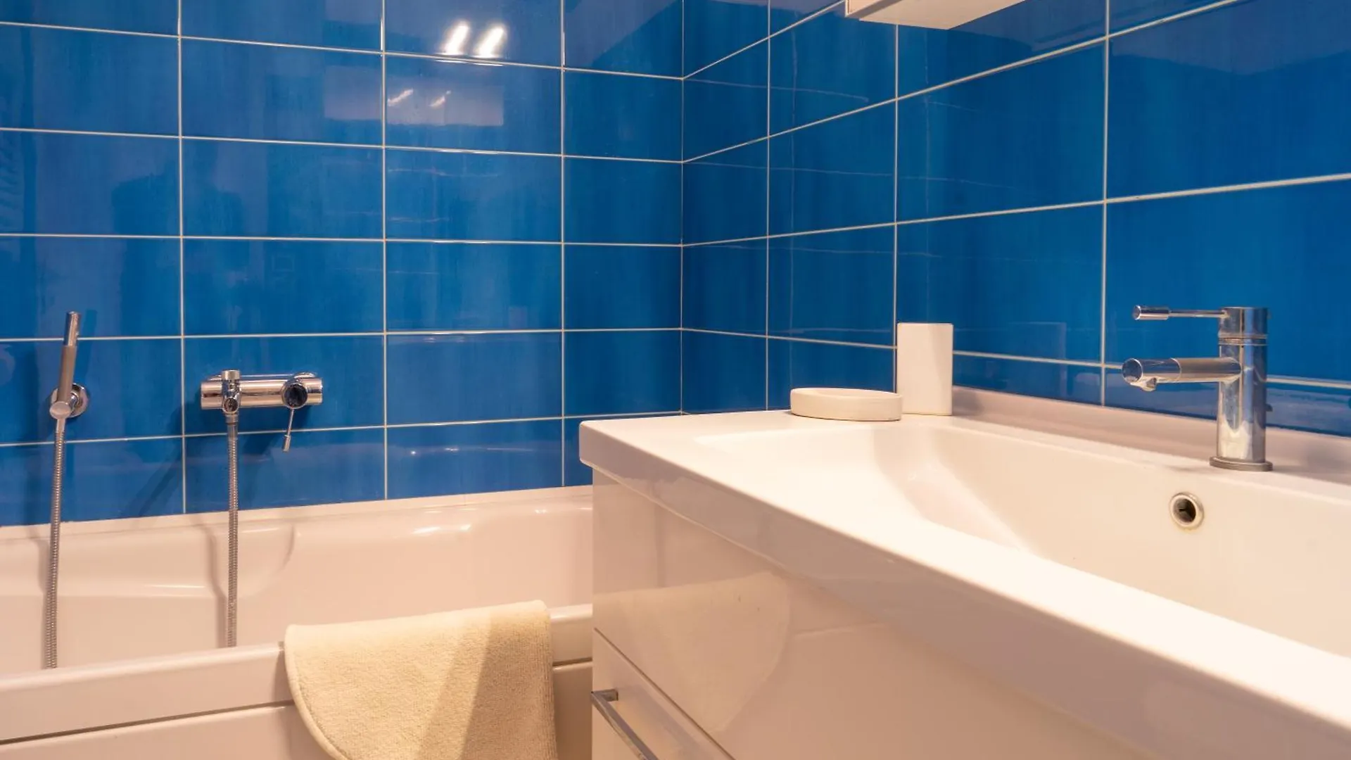 Comfortable, Wide And Cozy Apartment Rome